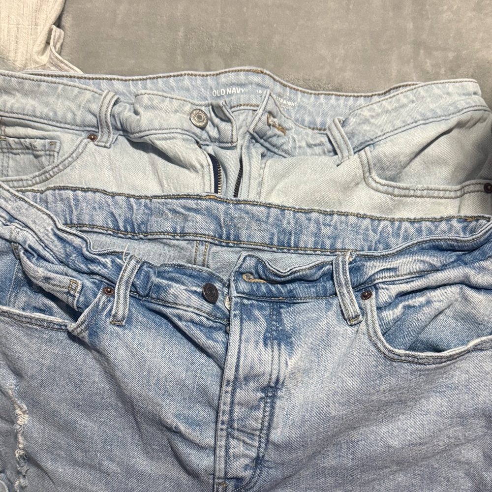 Old Navy Women's Light Wash Boyfriend Jean shorts